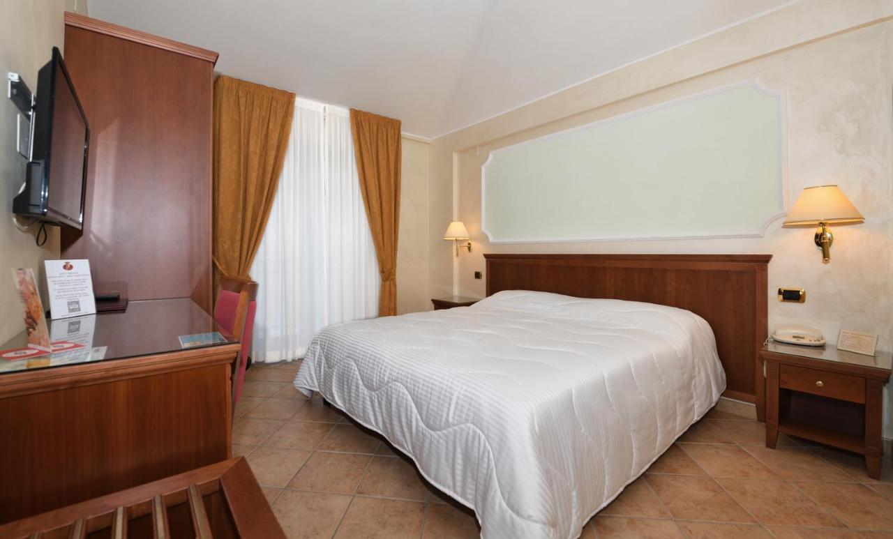 Hotel Ristorante Rossemi San Giovanni Rotondo Bagian luar foto