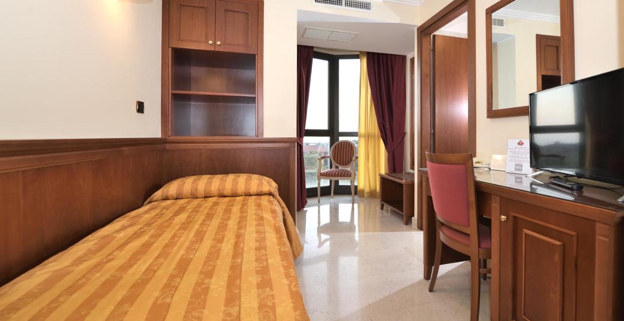 Hotel Ristorante Rossemi San Giovanni Rotondo Bagian luar foto