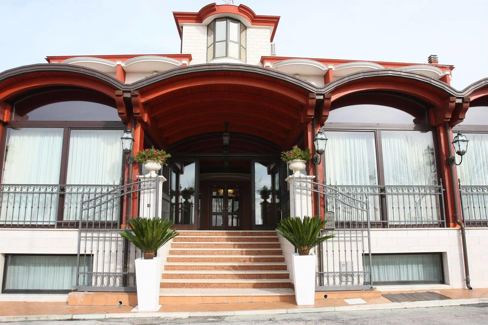 Hotel Ristorante Rossemi San Giovanni Rotondo Bagian luar foto